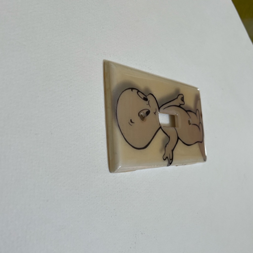 VINTAGE CASPER SWITCH PLATE - Picture 3 of 8